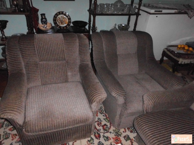 ГАРНИТУРА ЗА СЕДЕЊЕ (КАКО НОВА)!!!