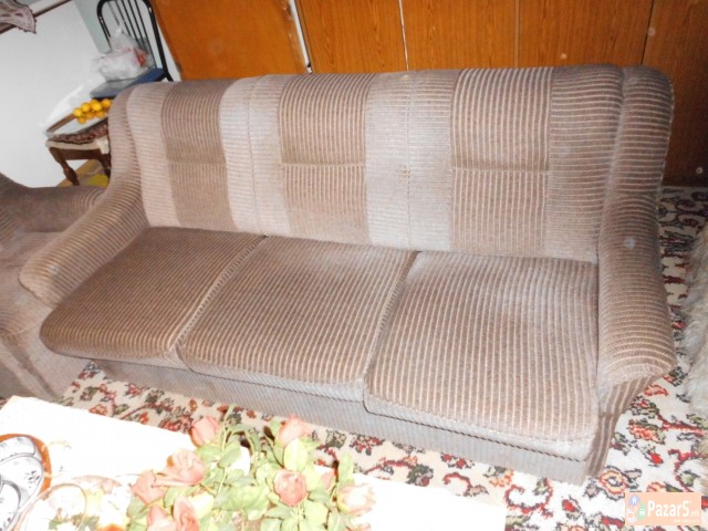 ГАРНИТУРА ЗА СЕДЕЊЕ (КАКО НОВА)!!!