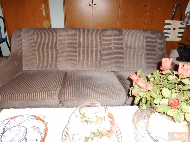 ГАРНИТУРА ЗА СЕДЕЊЕ (КАКО НОВА)!!!