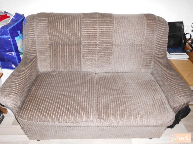 ГАРНИТУРА ЗА СЕДЕЊЕ (КАКО НОВА)!!!