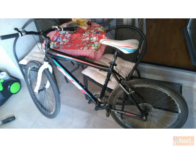 Продавам точак Полар