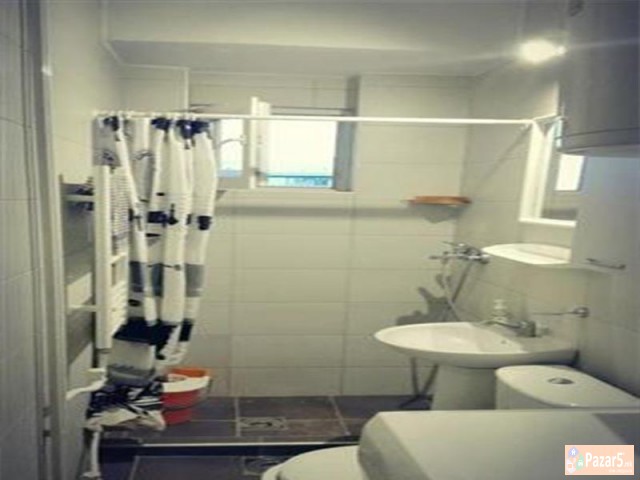 Se Iznajmuva Dvosoben Stan Vo Centar