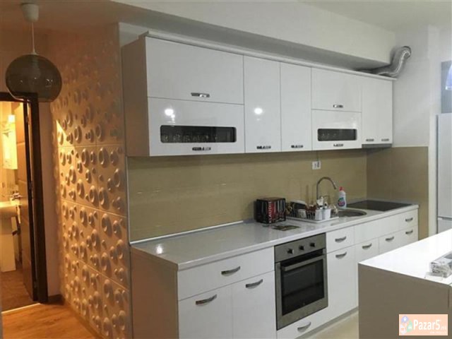 Se Iznajmuva Trosoben Stan Vo Karposh 3