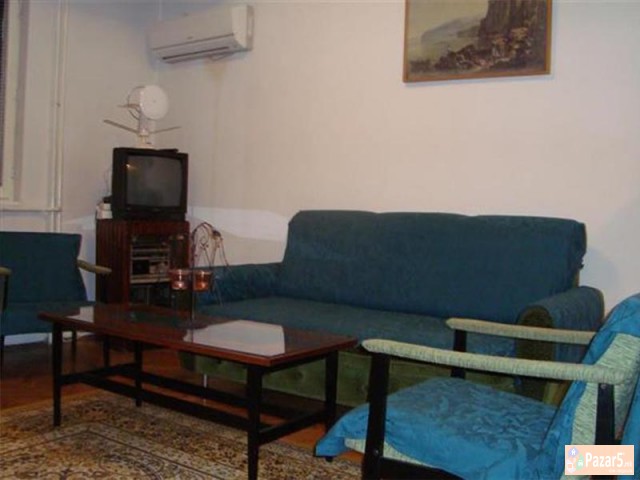 СЕ ИЗДАВА ТРОСОБЕН СТАН ВО АЕРОДРОМ