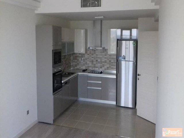 Se Izdava Prazen Trosoben Stan Vo Cevahir