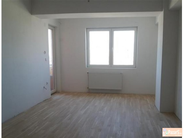 Се продава нов двособен стан на јужен булевар