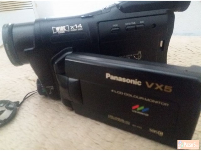 Се продава: Апарат Minolta и Камера Panasonic