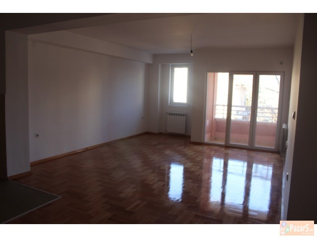 Се продава нов двособен стан во Маџир Маало