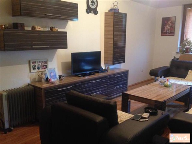 СЕ ИЗДАВА ДВОСОБЕН СТАН ВО КАРПОШ 2 МИ ДА