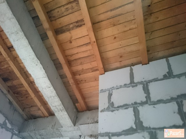 Се продава стан дуплекс кај студентскиот дом Пелаг