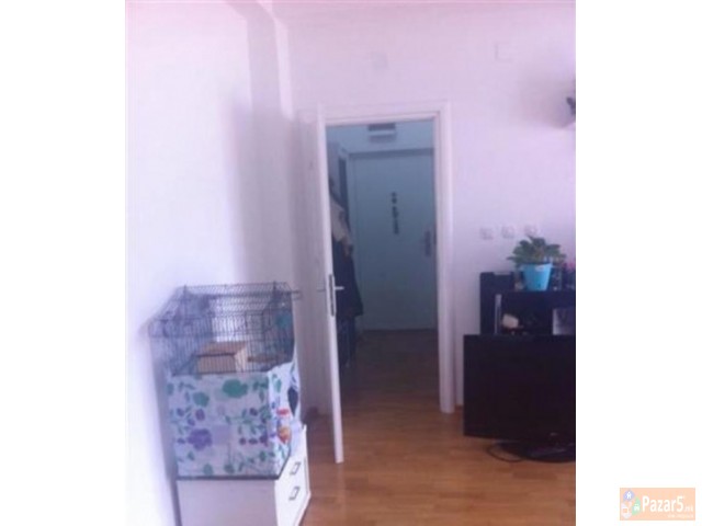 Се изнајмува 60м2 стан во Градски парк