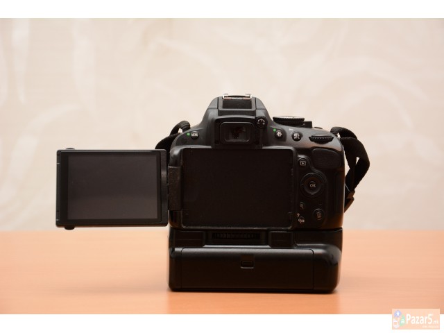 Nikon D5100 + Nikkor 18-55mm + Battery Grip + Grun