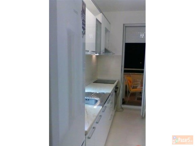 Се изнајмува стан 57м2 во Аеродром