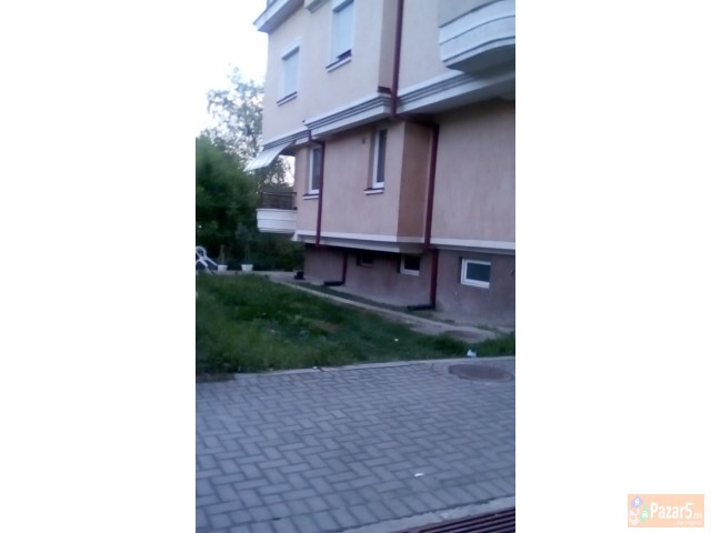 Prodavam 2 Parking Mesta Po 800e