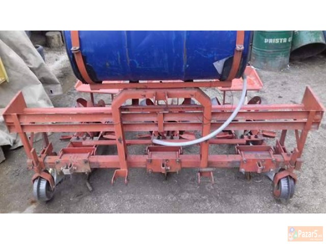 Masina Za Sadene Tutun Piper I Dr..