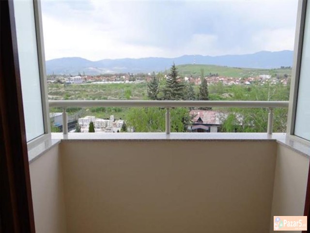 Se Iznajmuva Dvosoben Stan Vo Karposh 4