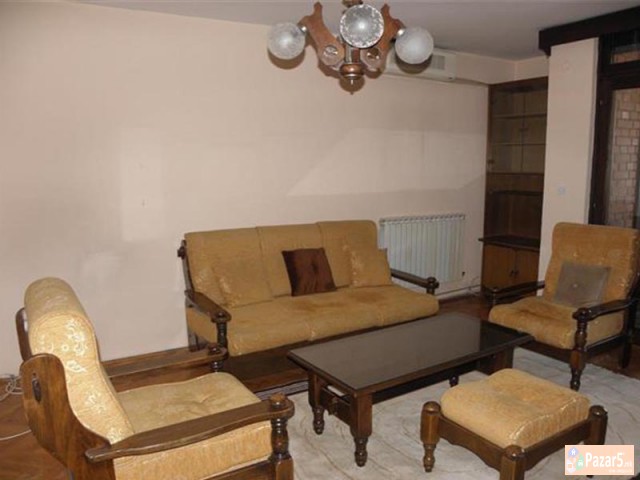 СЕ ИЗДАВА ТРОСОБЕН СТАН ВО ЦЕНТАР