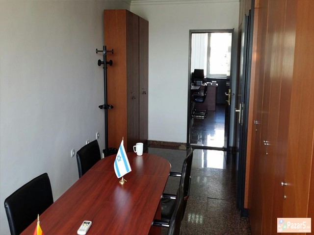 СЕ ИЗДАВА ДЕЛОВЕН ПРОСТОР ВО ТЦ ПАЛОМА БЈАНКА