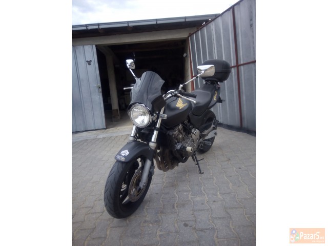 Honda hornet 600 cc