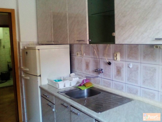 Се изнајмува 67м2 стан во Тафталиџе