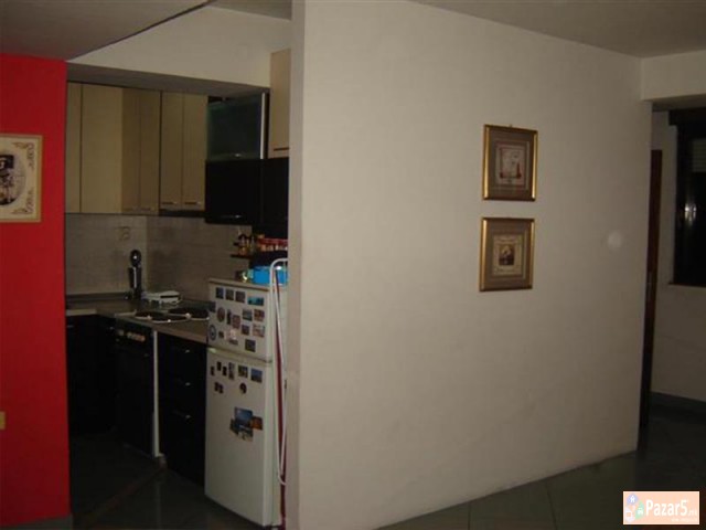 СЕ ИЗДАВА ДВОСОБЕН СТАН ВО КАПИШТЕЦ