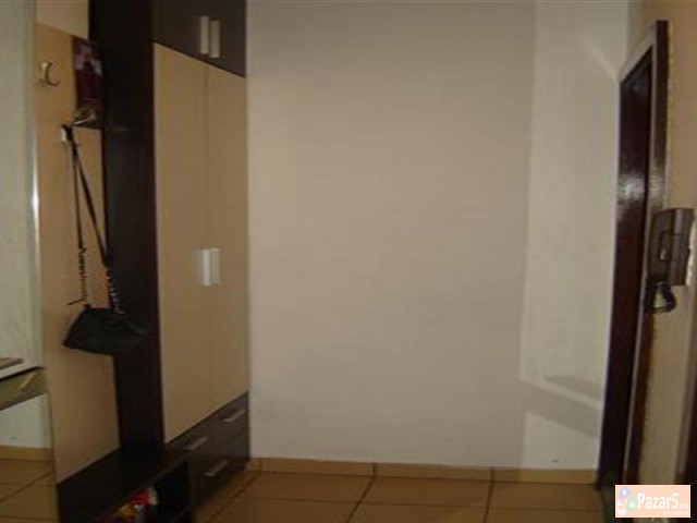 СЕ ИЗДАВА ДВОСОБЕН СТАН ВО КАПИШТЕЦ