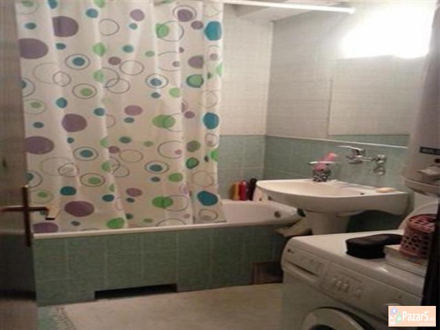 СЕ ИЗДАВА ДВОСОБЕН СТАН ВО КАПИШТЕЦ