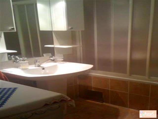 СЕ ИЗДАВА ЧЕТИРИСОБЕН СТАН ВО ЦРНИЧЕ