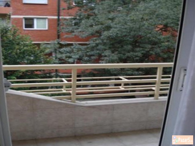 Se Izdava Trosoben Stan Vo Micurin