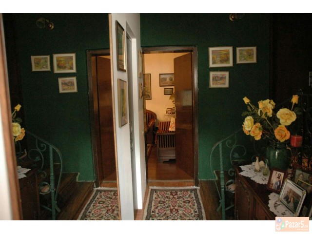 Се продава куќа 90м2 во Црниче