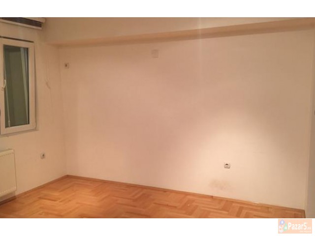 Се продава двособен стан во Аеродром