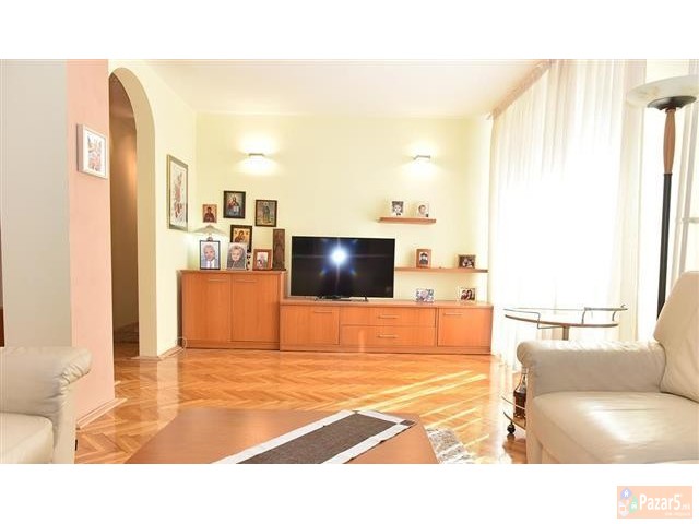 Се продава стан 88м2 во Карпош 1