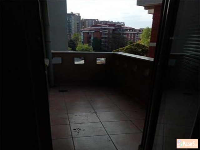 СЕ ИЗДАВА ТРОСОБЕН ПРАЗЕН СТАН ВО ЦЕНТАР ЗА КАНЦЕЛ