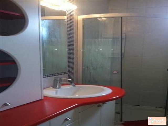 СЕ ИЗДАВА ТРОСОБЕН СТАН ВО ЦЕНТАР