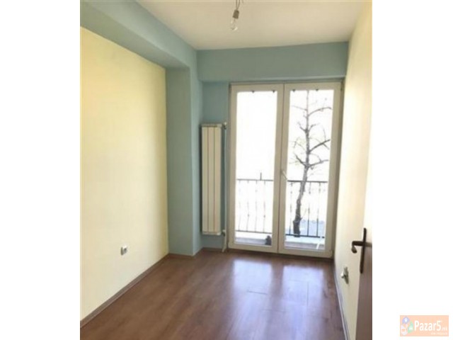 Се продава стан 56м2 позади Рамстор