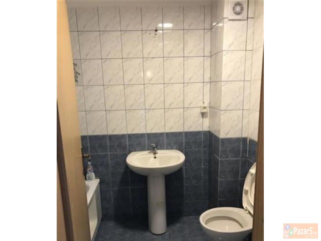 Се продава стан 56м2 позади Рамстор