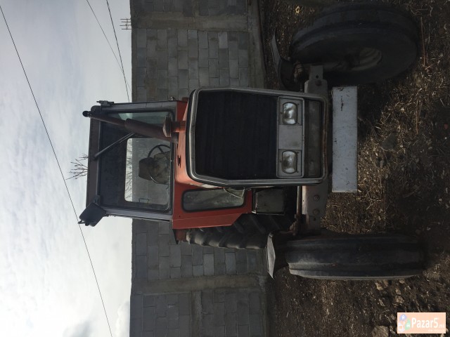 Се продава трактор