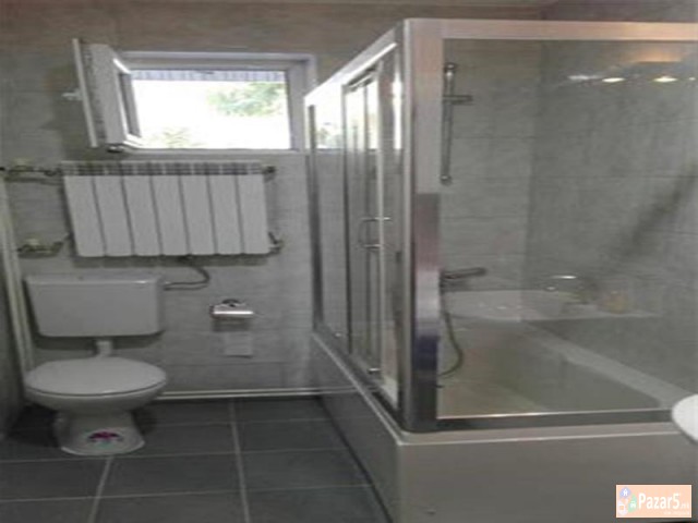 СЕ ИЗДАВА ТРОСОБЕН СТАН ВО КАРПОШ 1