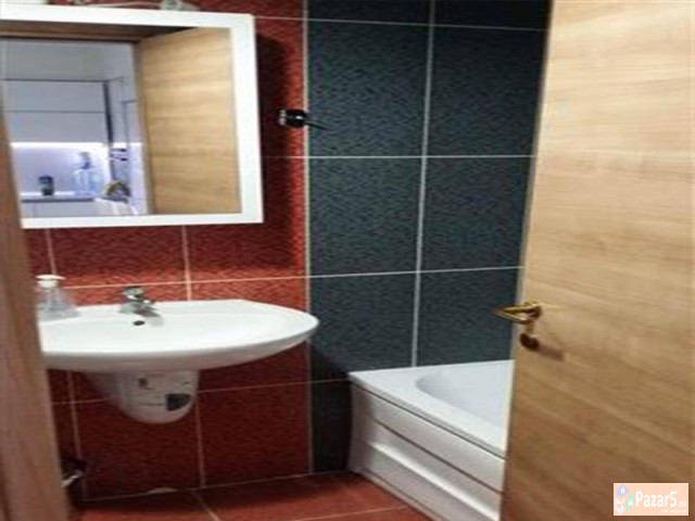 СЕ ИЗДАВА ТРОСОБЕН СТАН ВО АЕРОДРОМ