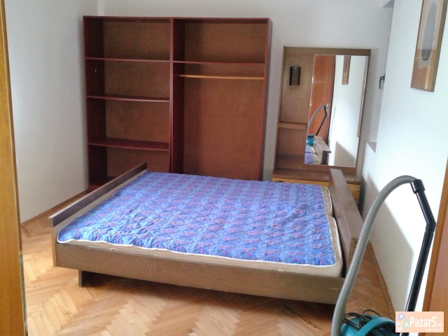 Se Izdava Gevgelija Sprat Od Kuka