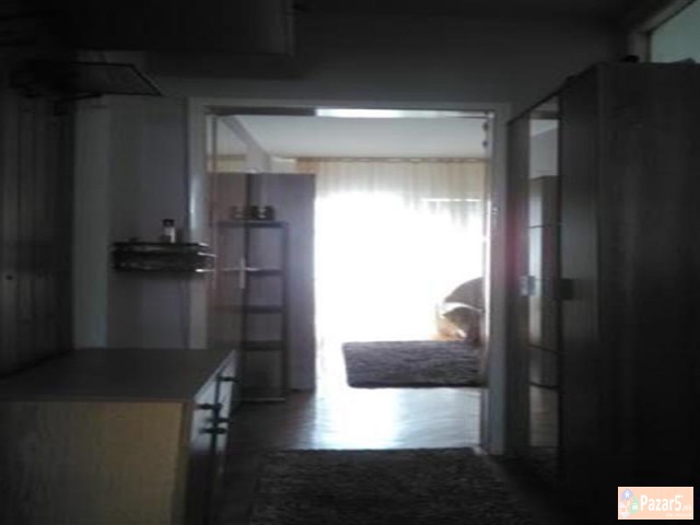 СЕ ИЗДАВА ДВОСОБЕН СТАН ВО КИСЕЛА ВОДА