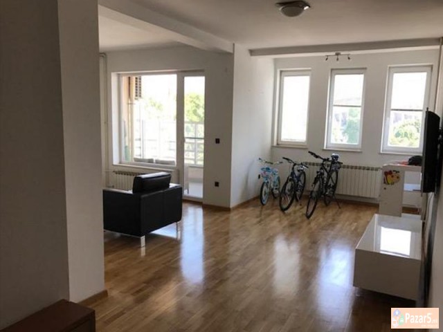 СЕ ИЗДАВА НОВ ЧЕТВОРОСОБЕН СТАН ВО ДЕБАР МААЛО