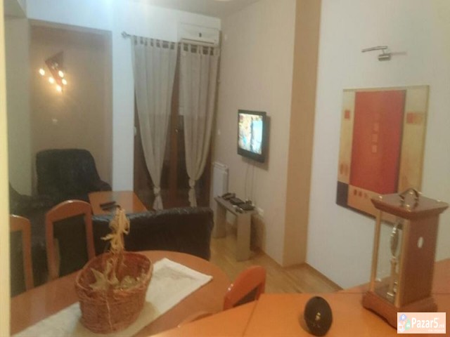 СЕ ИЗДАВА ТРОСОБЕН СТАН ВО КАРПОШ 2 МИ-ДА