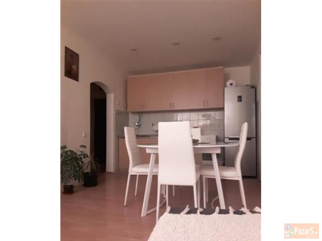 Се продава комплетно реновиран двособен стан во Ае