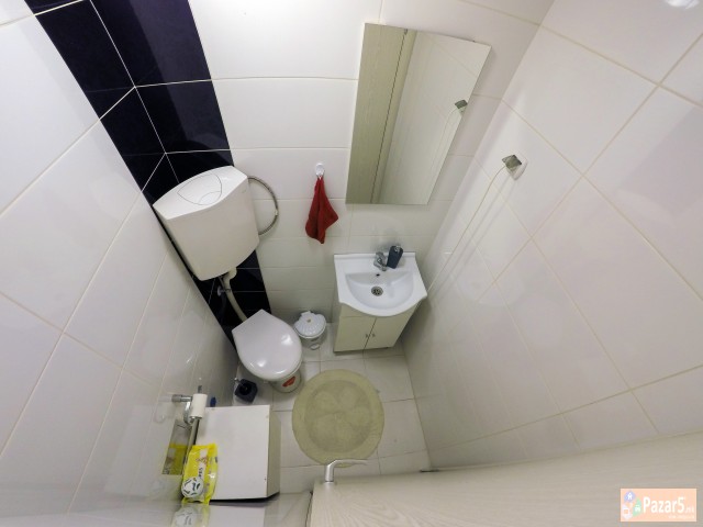 Продавам целосно реновиран стан кај Порта Влае!