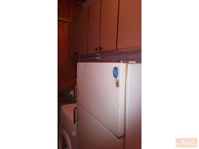 Izdavam Kompletno Namestena Garsonjera Vo Avtokoma