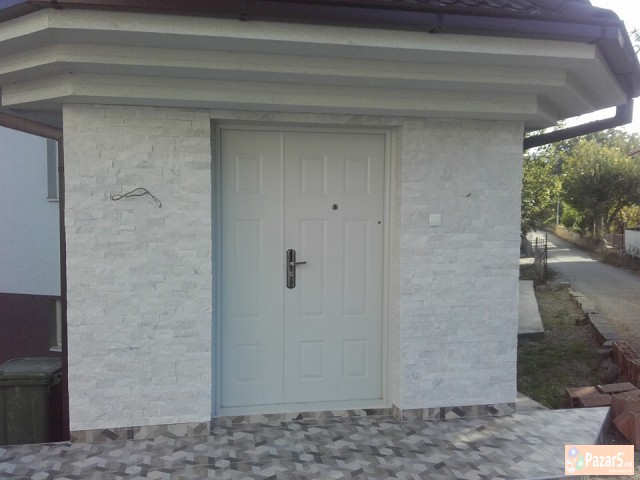 МЕРМЕРНА БУЊА И ДЕКОРАТИВЕН КАМЕН