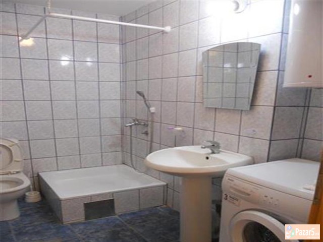 СЕ ИЗДАВА ПРАЗЕН СТАН ЗА КАНЦЕЛАРИЈА ВО ЦЕНТАР