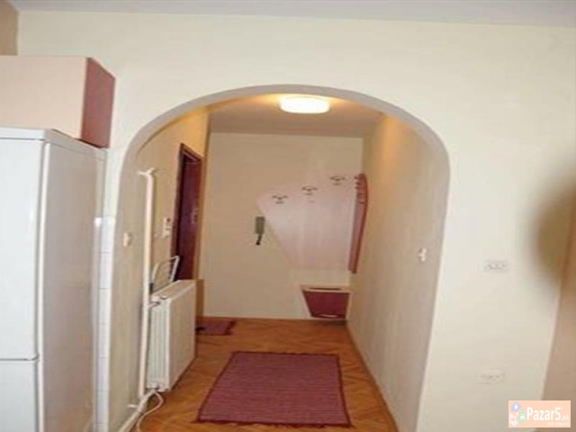 СЕ ИЗДАВА ДВОСОБЕН СТАН ВО КИСЕЛА ВОДА