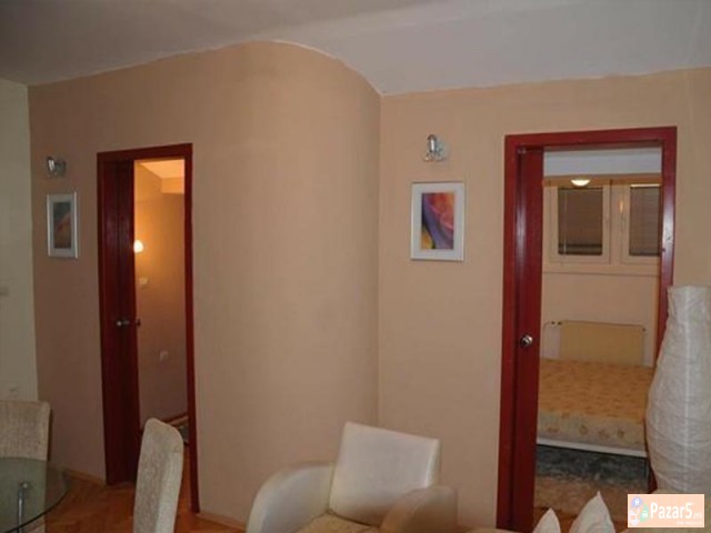 СЕ ИЗДАВА ДВОСОБЕН СТАН ВО КИСЕЛА ВОДА